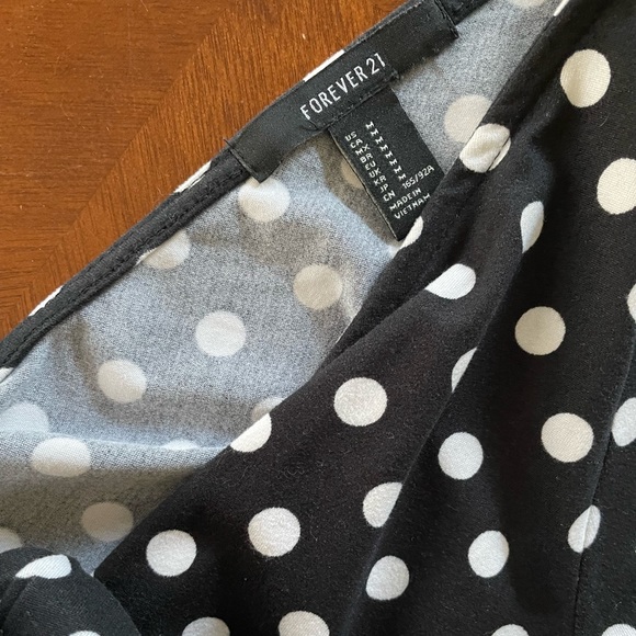 Stretchy polka dot dress! - Picture 4 of 4